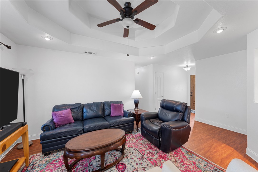 401 David Davis Drive, McGregor, Texas image 3