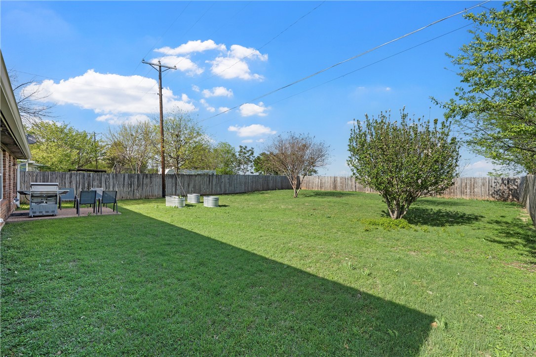 401 David Davis Drive, McGregor, Texas image 14