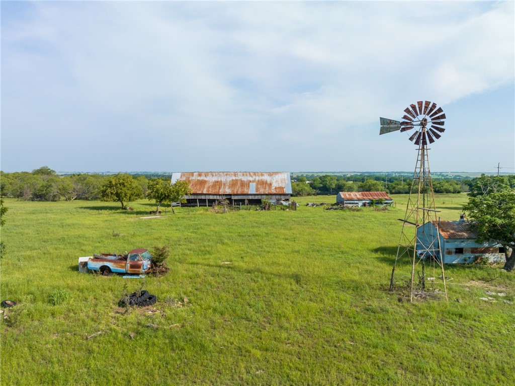 16401 Cedar Rock Parkway, Crawford, Texas image 5