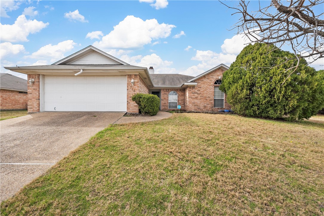 716 Barton Creek Drive, Hewitt, Texas image 2