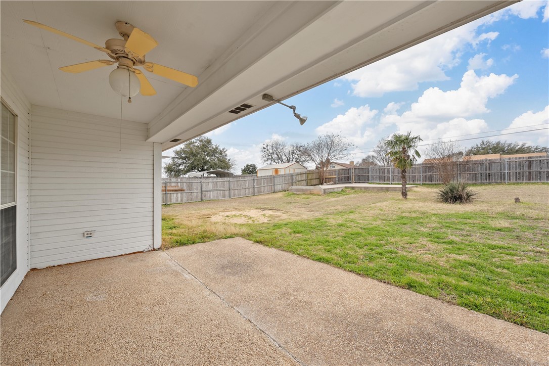 716 Barton Creek Drive, Hewitt, Texas image 20