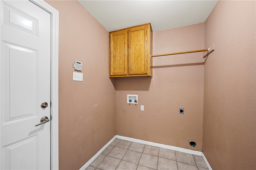 716 Barton Creek Drive, Hewitt, Texas image 19
