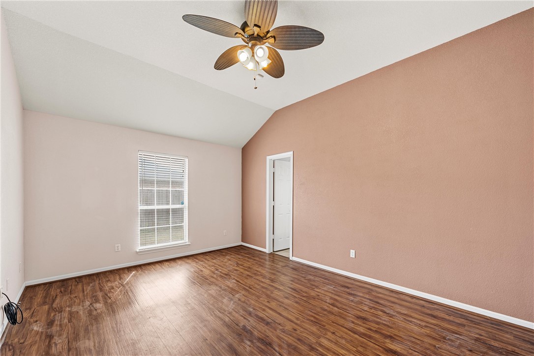 716 Barton Creek Drive, Hewitt, Texas image 14