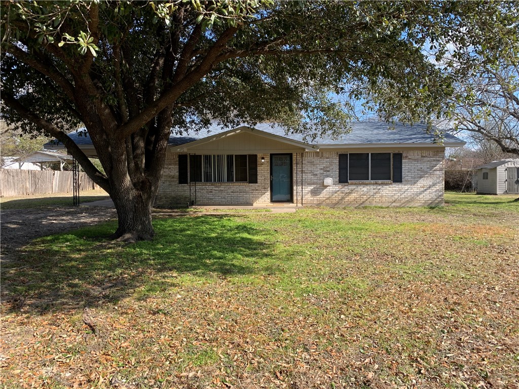 905 Willow Pond Rd, Groesbeck, Texas image 1