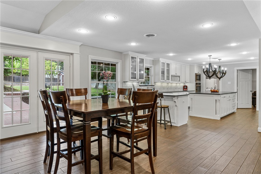 367 Broughton Drive, Woodway, Texas image 10