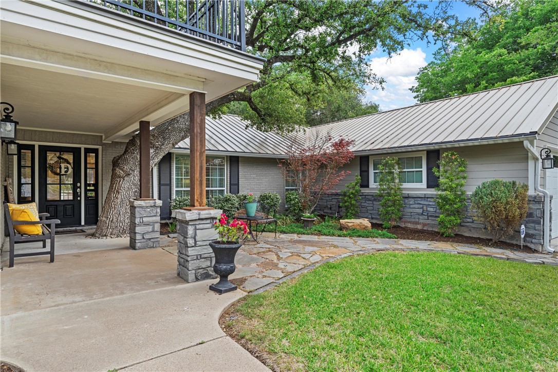 367 Broughton Drive, Woodway, Texas image 3