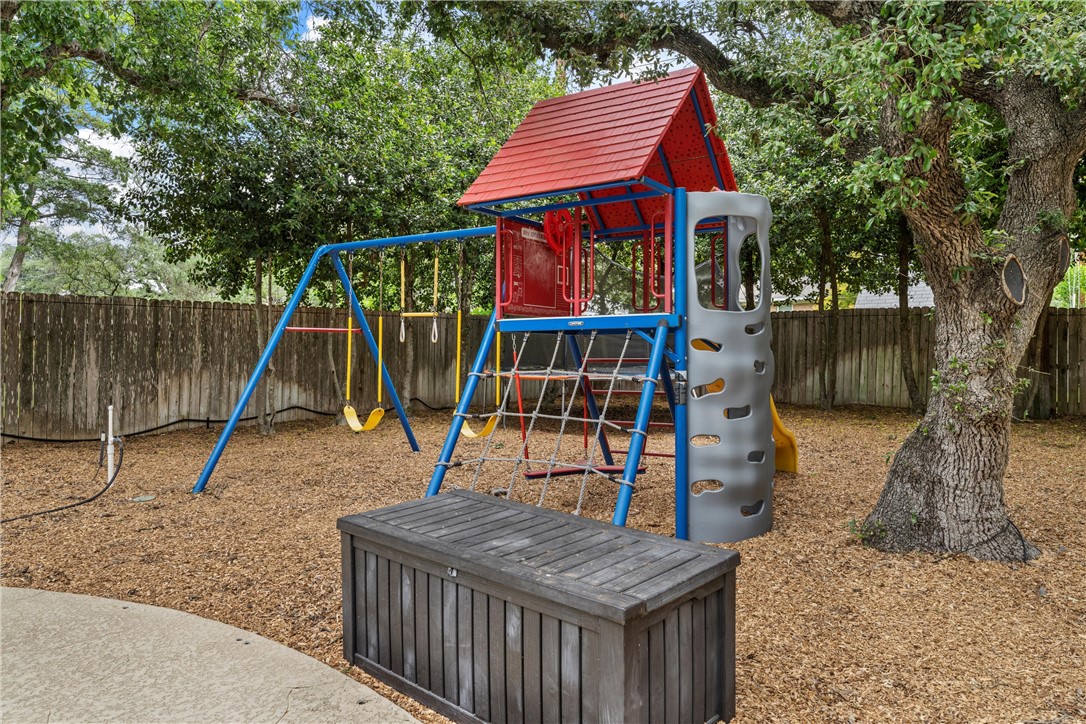 367 Broughton Drive, Woodway, Texas image 43