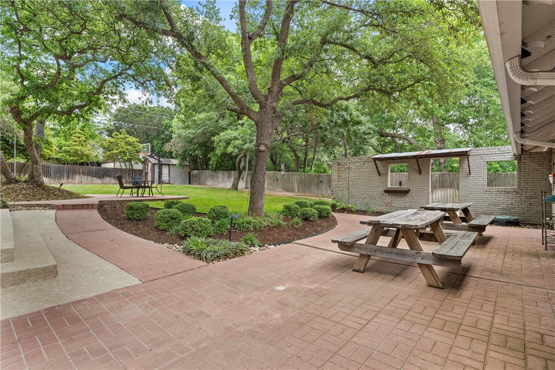 367 Broughton Drive, Woodway, Texas image 37