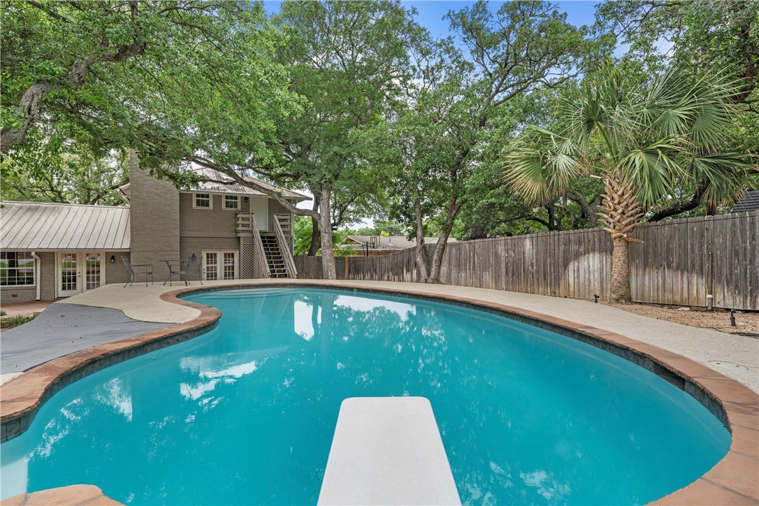 367 Broughton Drive, Woodway, Texas image 42