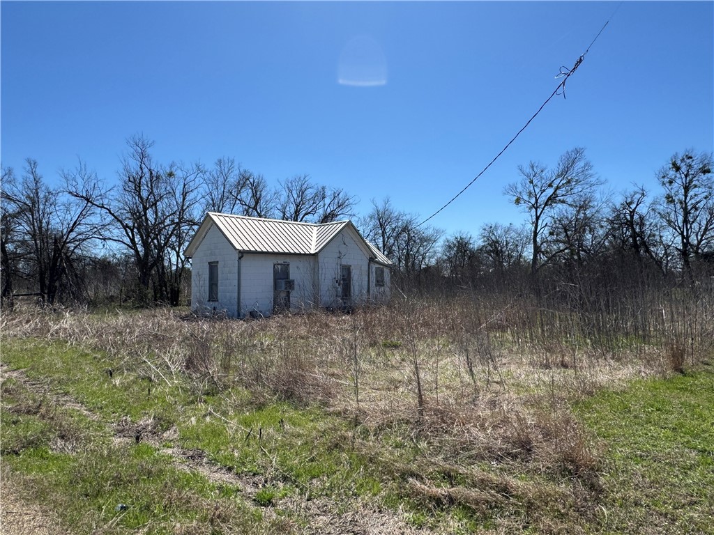 405 S 7th Street, Lott, Texas image 7