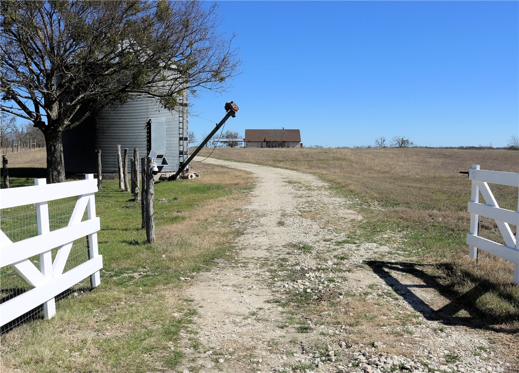 144 Cr 151, Riesel, Texas image 46