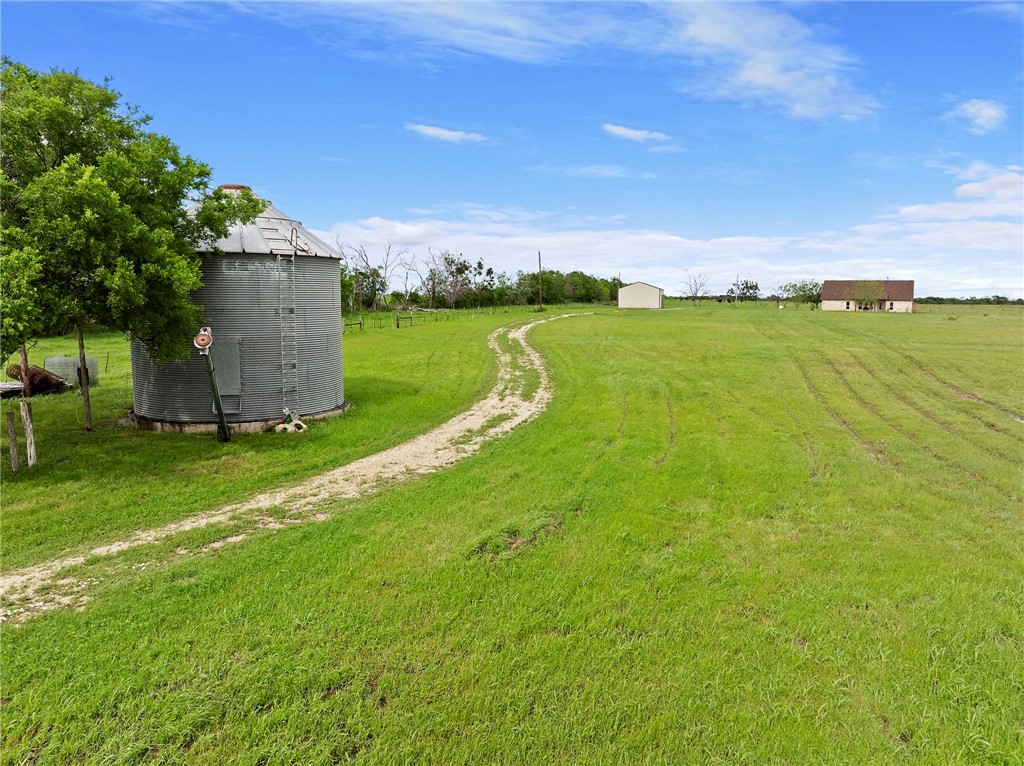 144 Cr 151, Riesel, Texas image 2