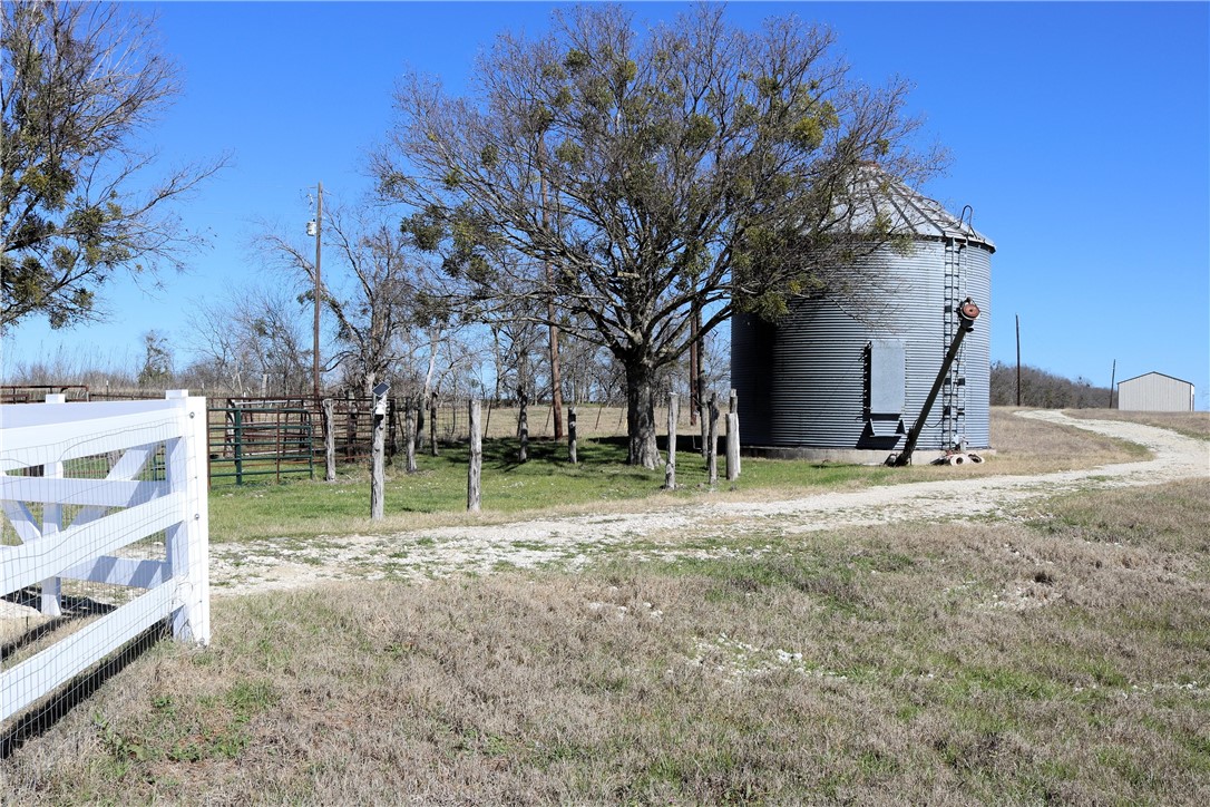 144 Cr 151, Riesel, Texas image 49