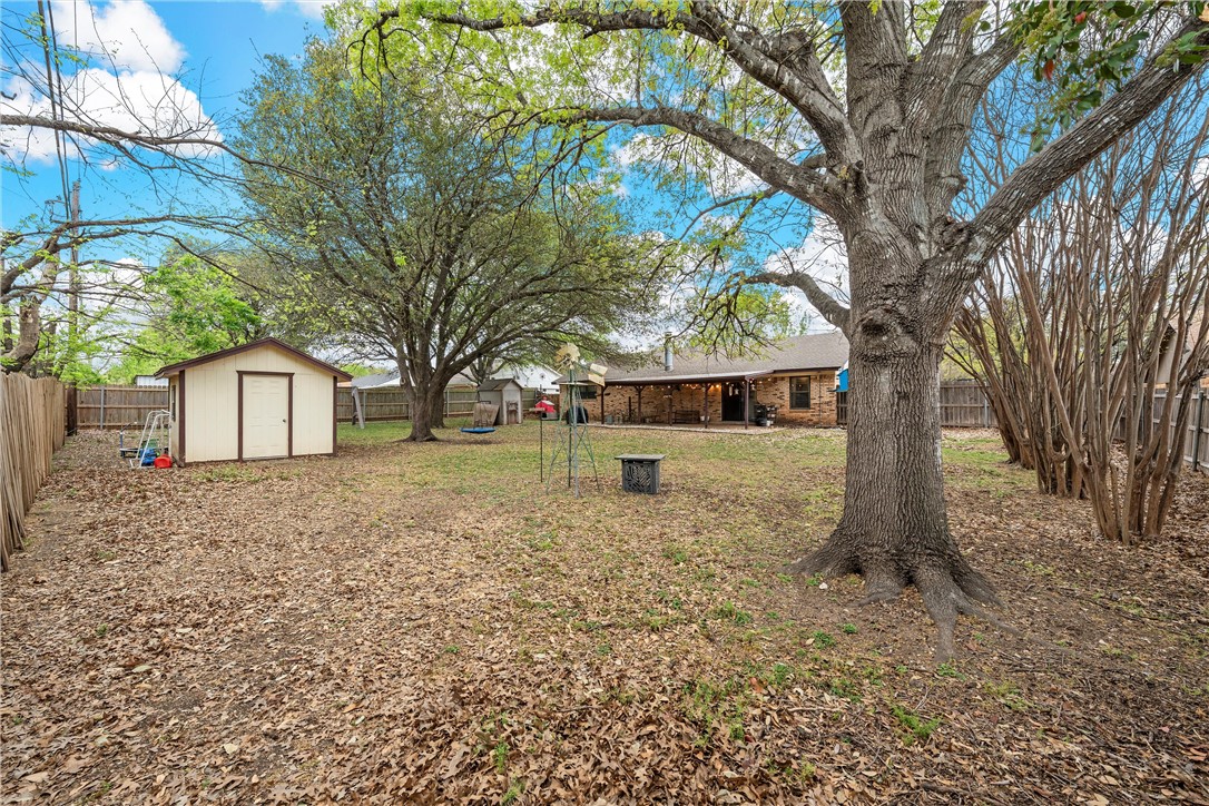 329 Cedarwood Lane, Hewitt, Texas image 29