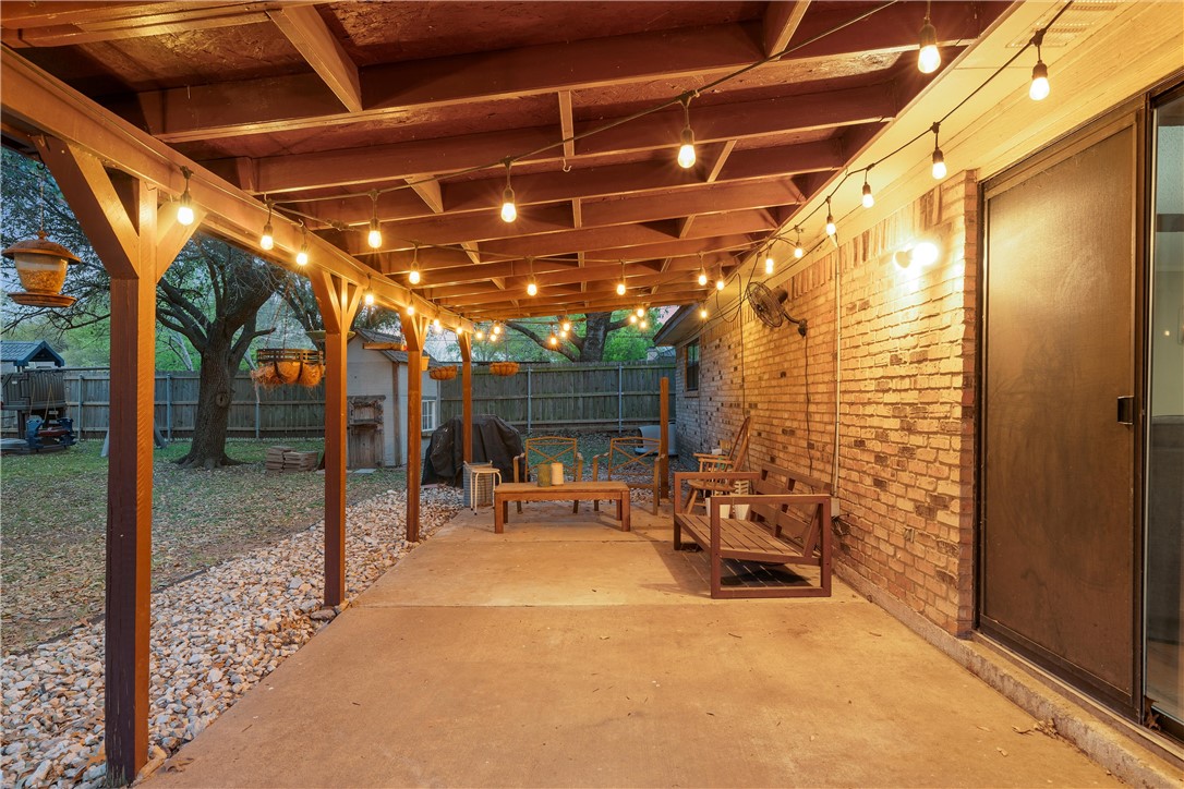 329 Cedarwood Lane, Hewitt, Texas image 26