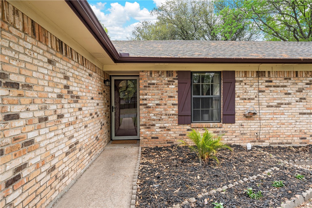329 Cedarwood Lane, Hewitt, Texas image 7