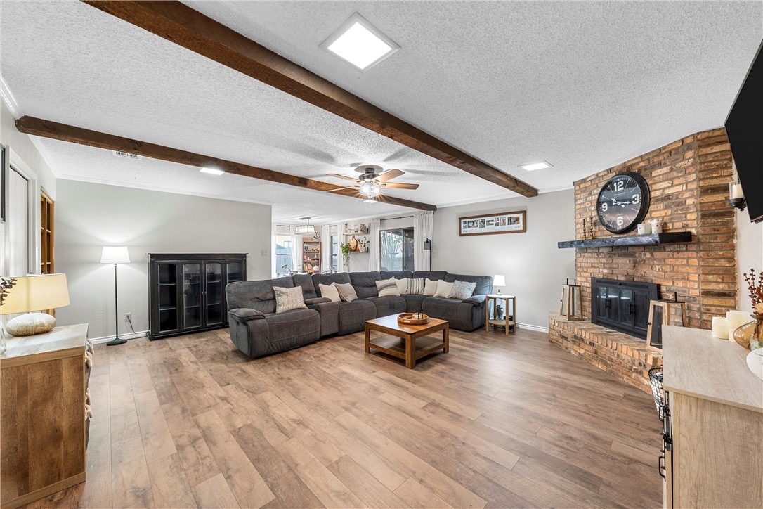 329 Cedarwood Lane, Hewitt, Texas image 11