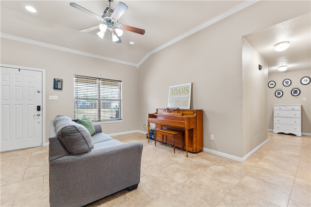 217 Ave E, Waco, Texas image 9