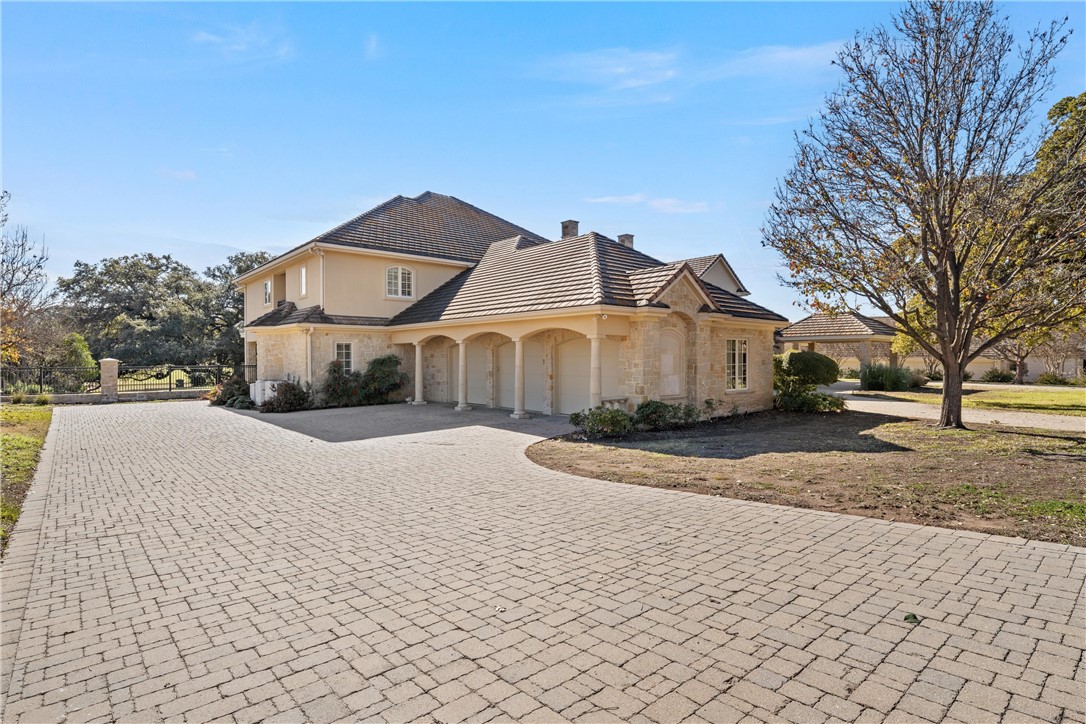 11 Club Estates Court, Waco, Texas image 4