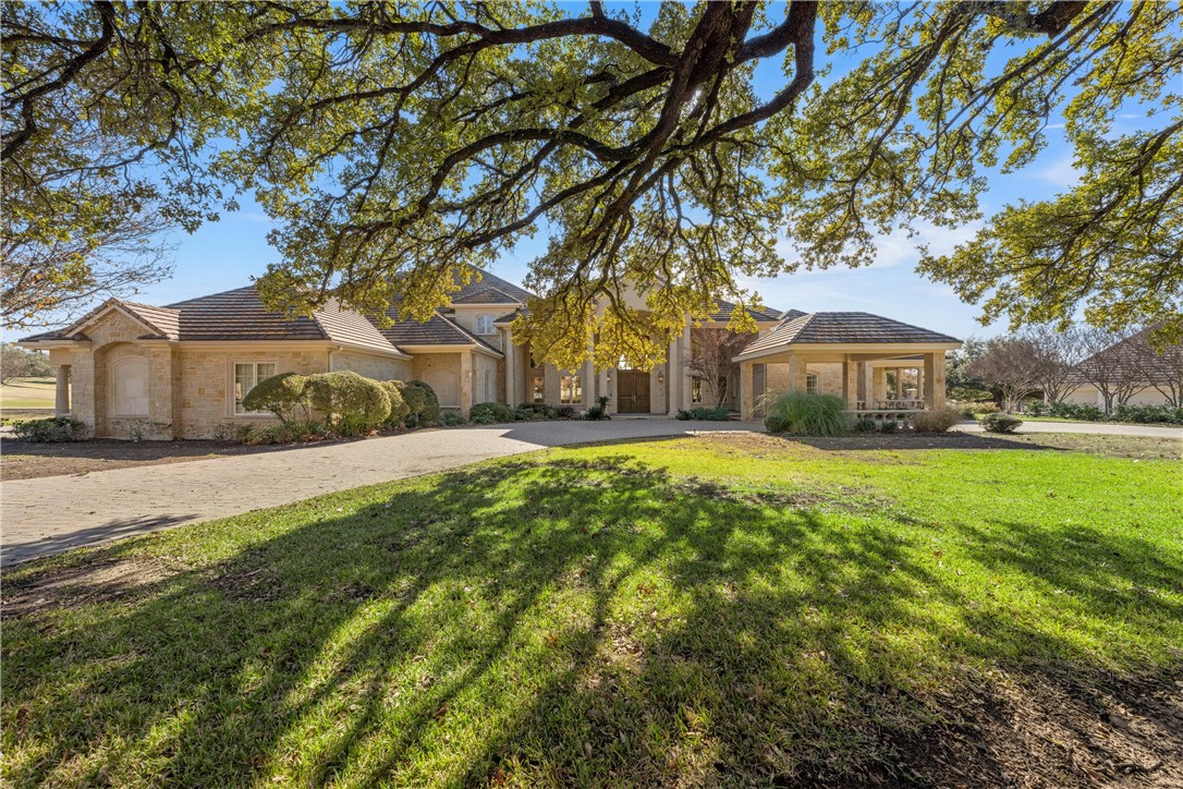 11 Club Estates Court, Waco, Texas image 3