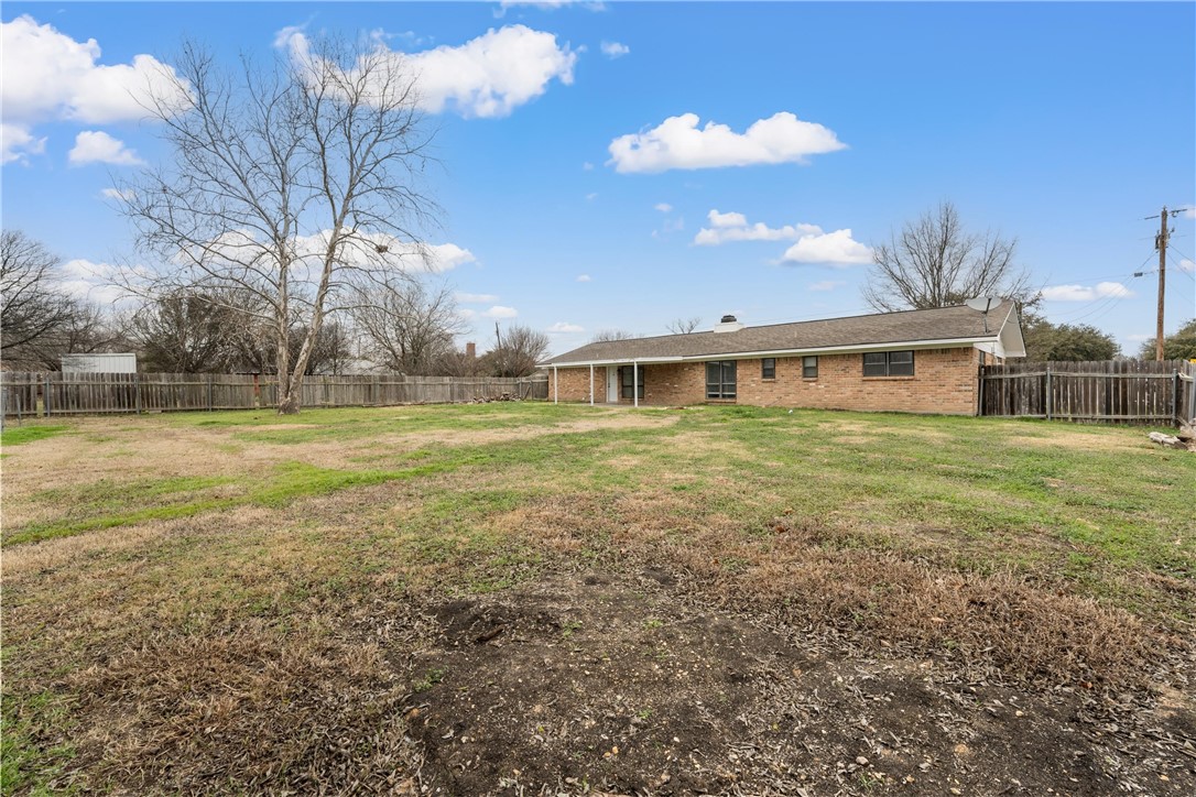 412 Lyndon Drive, Woodway, Texas image 17