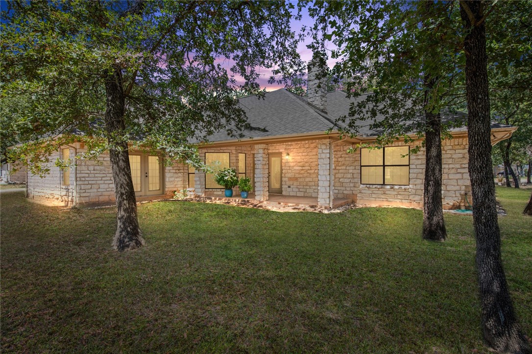 1095 Autumn Oaks Circle, China Spring, Texas image 46