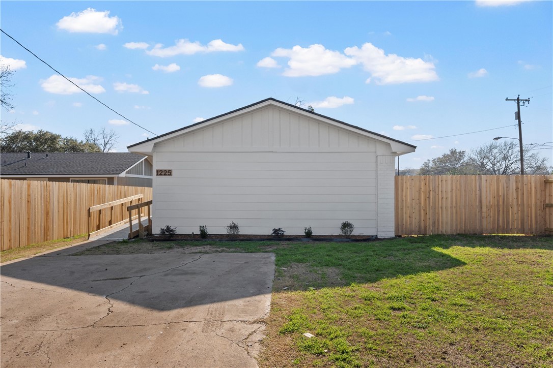 1225 N 6th Street, Waco, Texas image 6