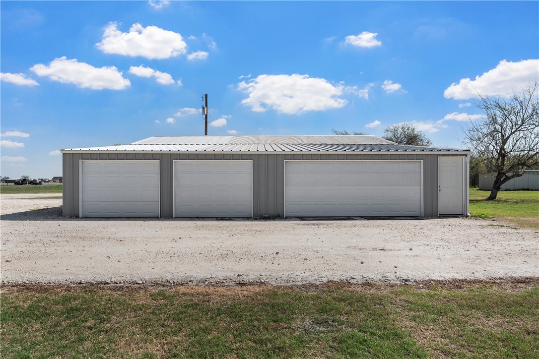 5730 Leroy Parkway, West, Texas image 2