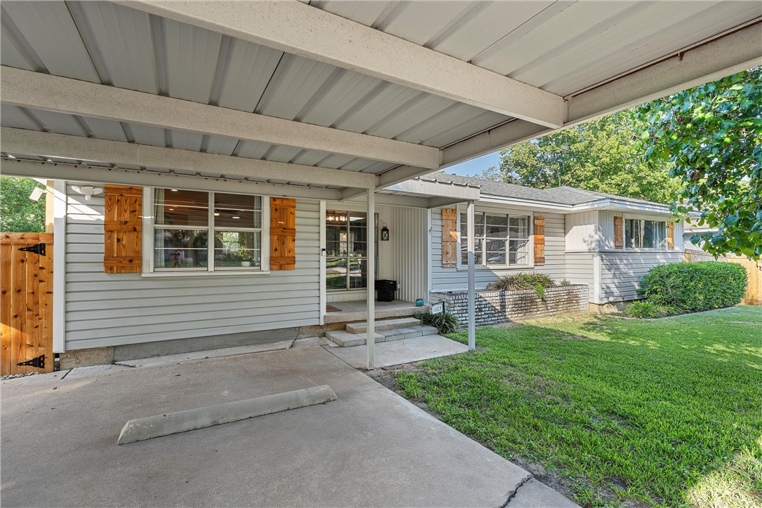 1027 Park Drive, Hillsboro, Texas image 3