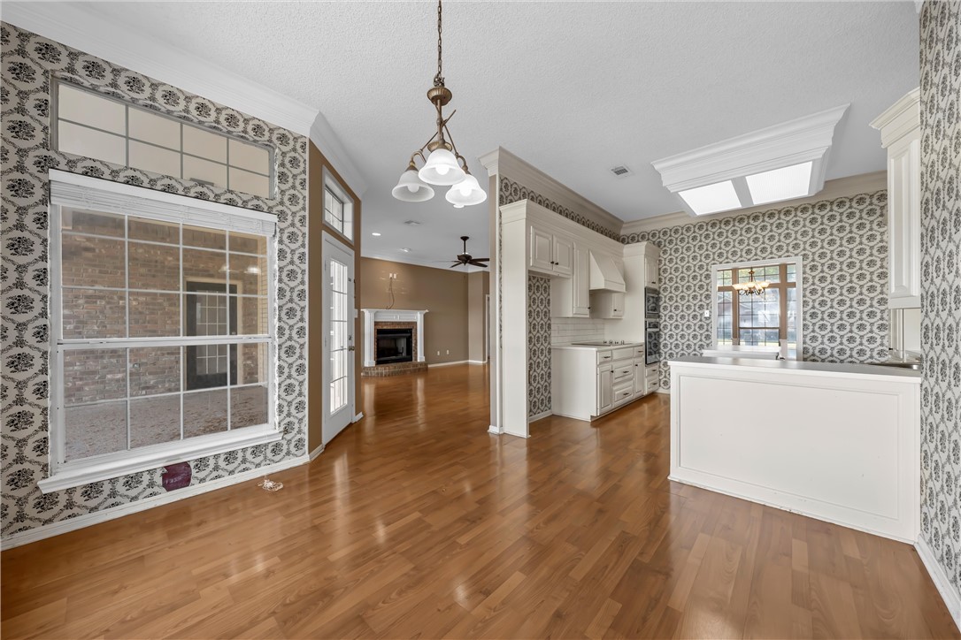9304 Oak Hill Drive, Woodway, Texas image 13