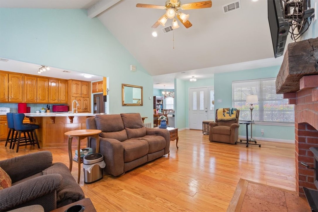 437 Lcr 664, Kosse, Texas image 13