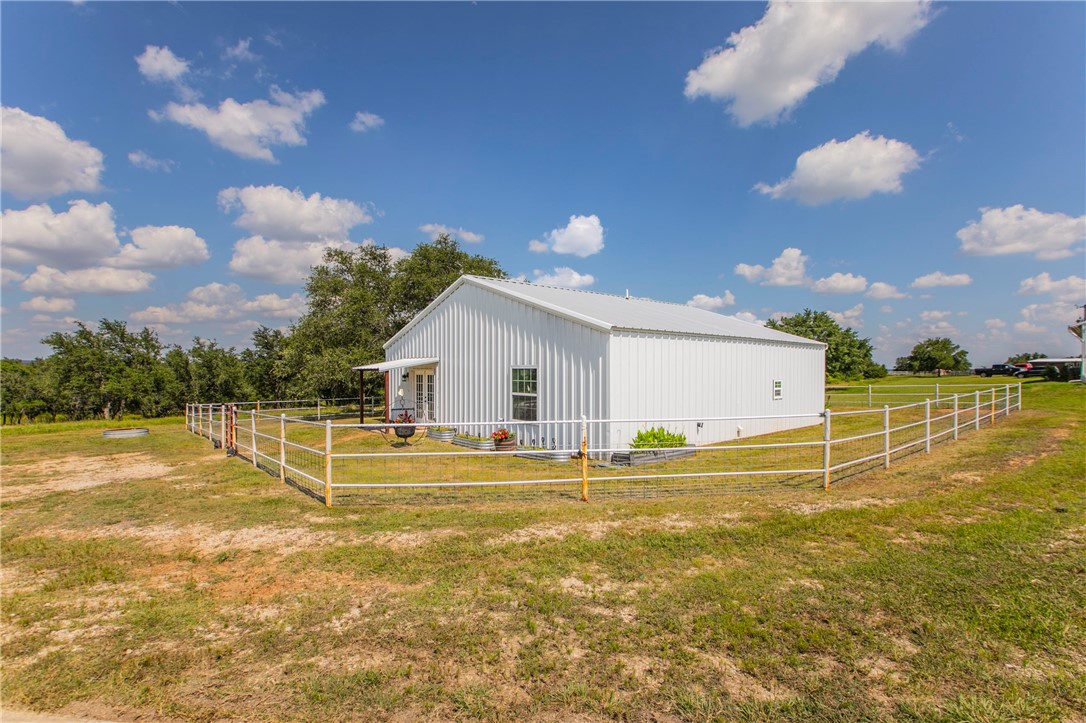 5805 Cr 301, Jonesboro, Texas image 40