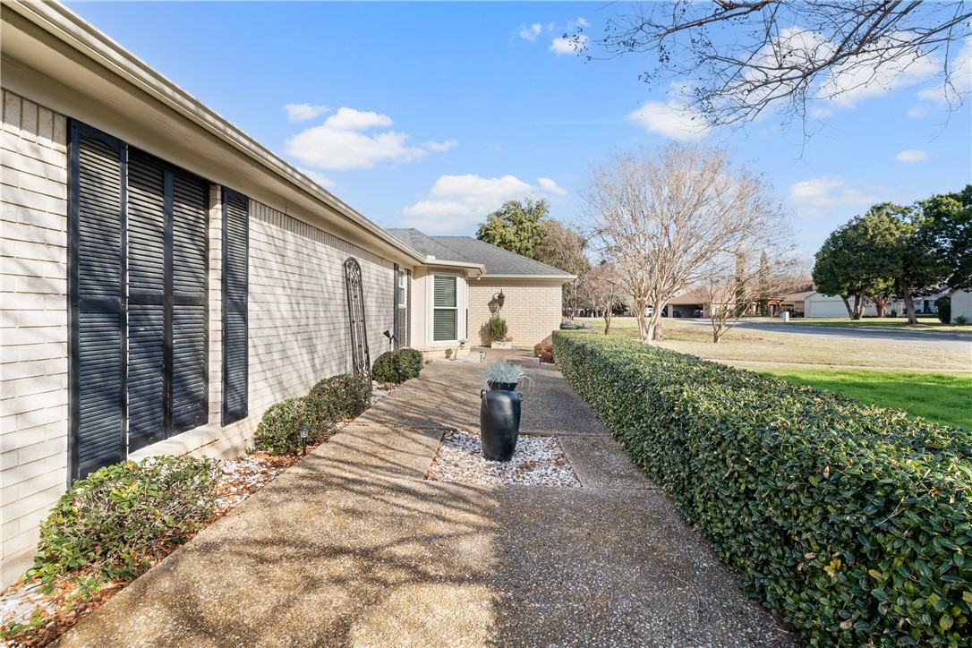 4201 Westchester Drive, Waco, Texas image 3