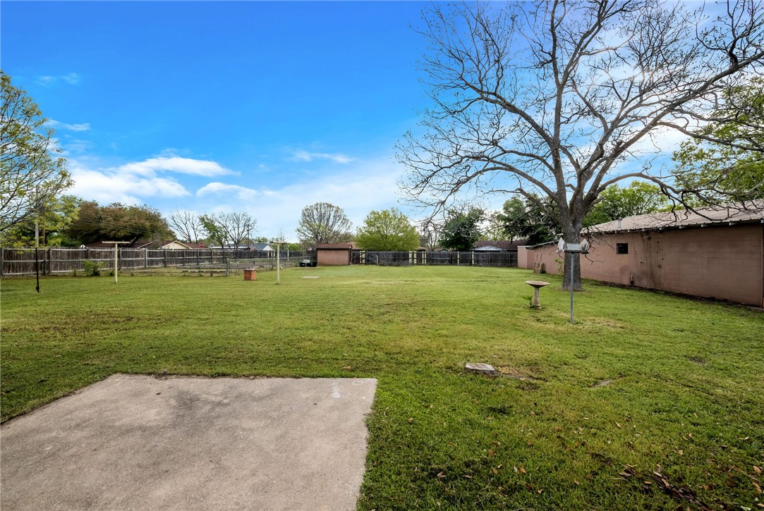 611 N Avenue Q Street, Clifton, Texas image 34