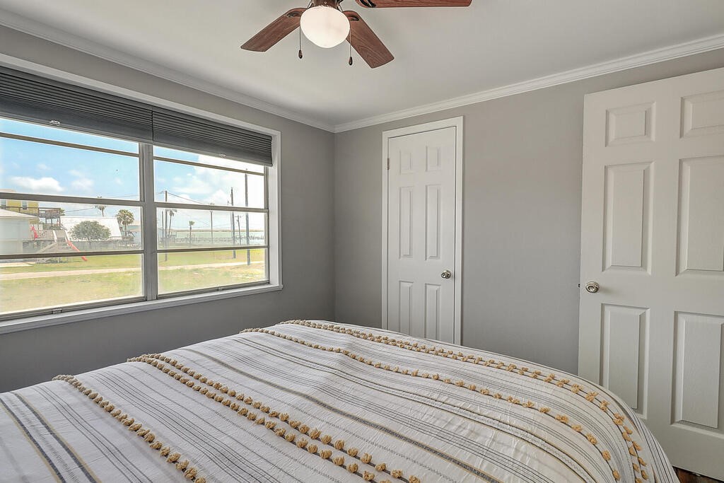 810 S Sandpiper Street, Ingleside, Texas image 31