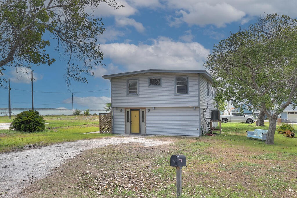 810 S Sandpiper Street, Ingleside, Texas image 3