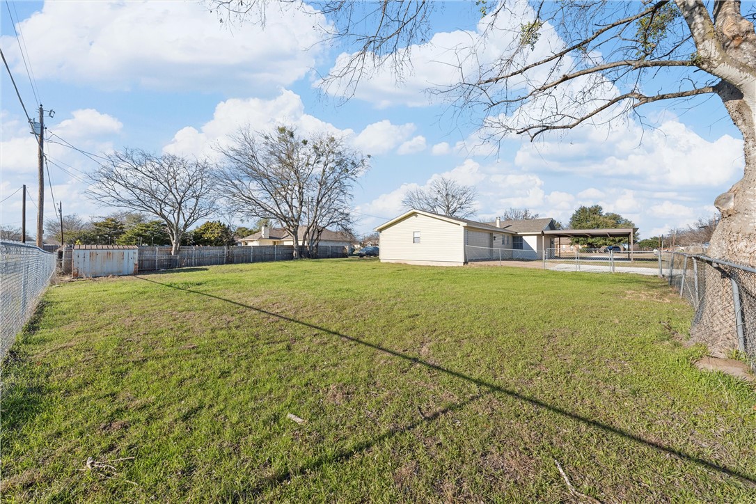 327 Norwood Drive, Woodway, Texas image 15