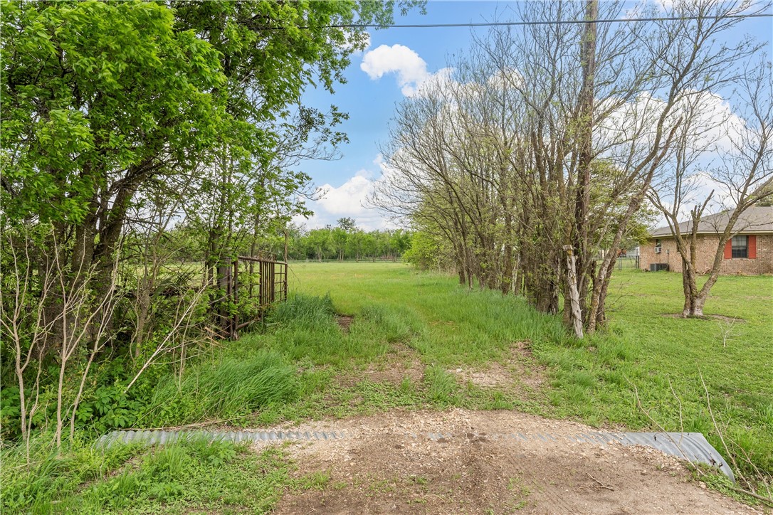 900 E Avenue A Avenue, Rosebud, Texas image 13