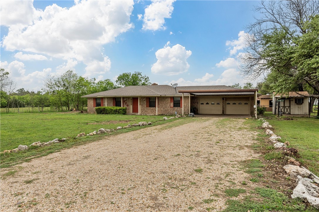 900 E Avenue A Avenue, Rosebud, Texas image 3