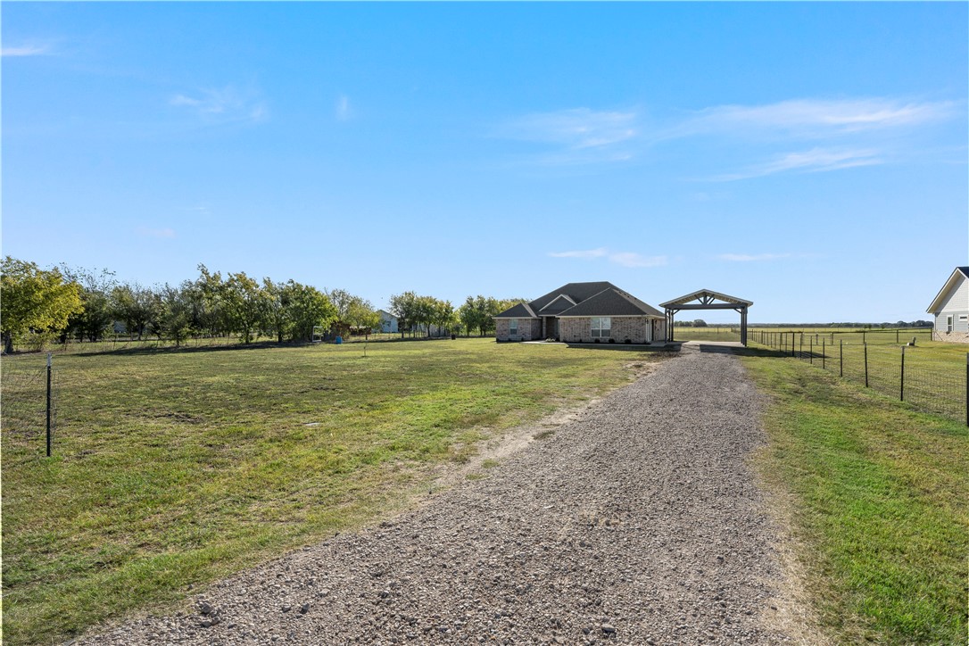 85 Grellhesl Road, West, Texas image 3