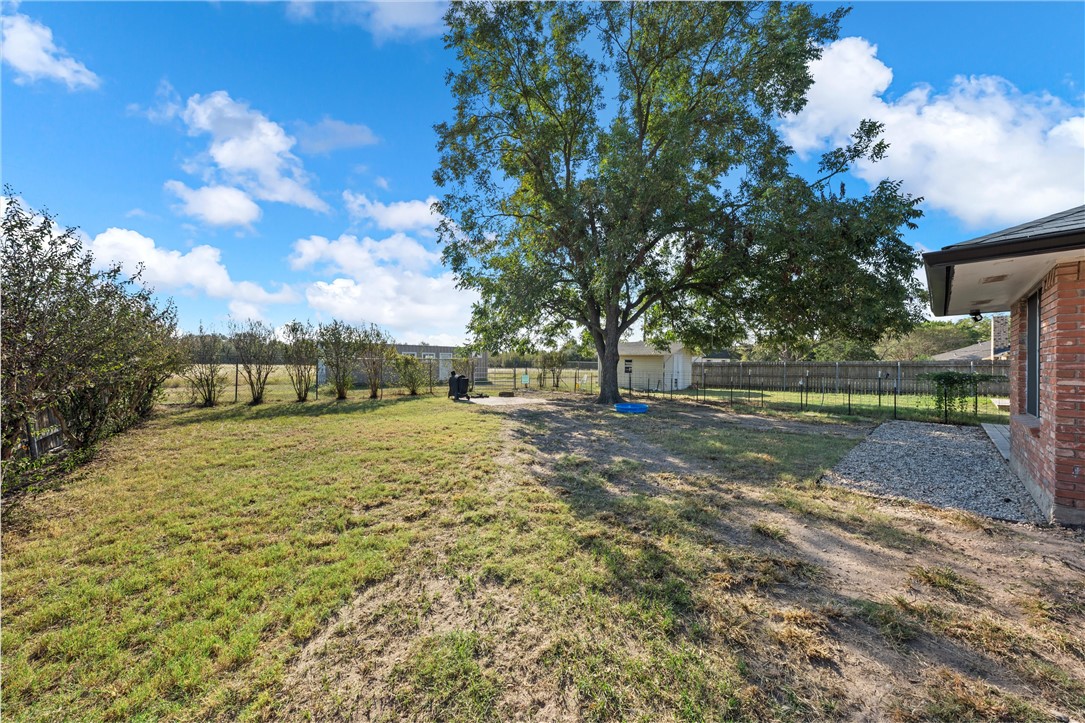 1410 Lorene Lane, Marlin, Texas image 30