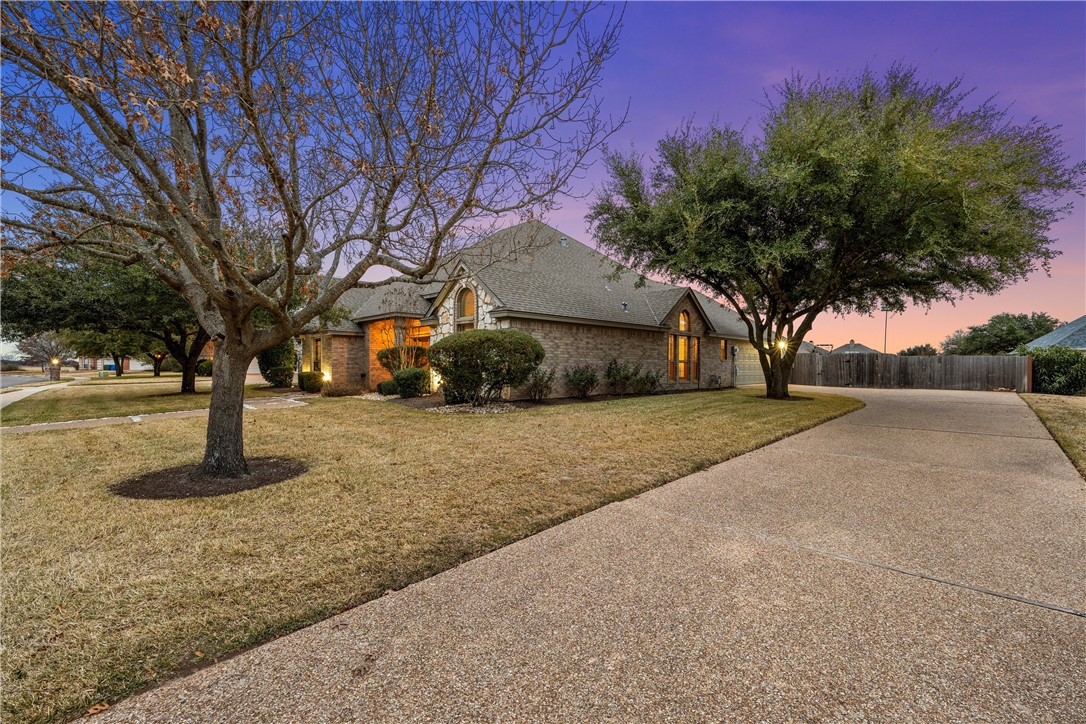 302 Ranchgate Trail, McGregor, Texas image 3