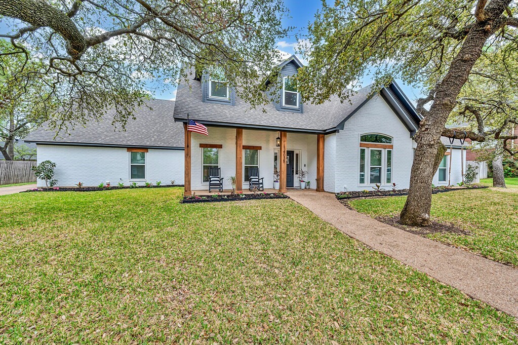 14035 Horseshoe Circle, Woodway, Texas image 2