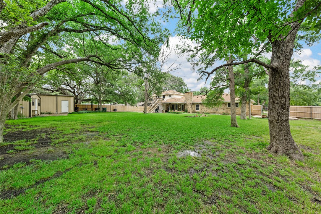 3217 Pioneer Circle, Woodway, Texas image 29