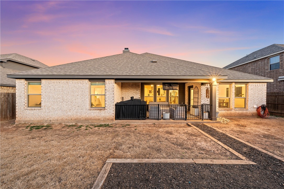 904 Edinburgh Drive, McGregor, Texas image 33