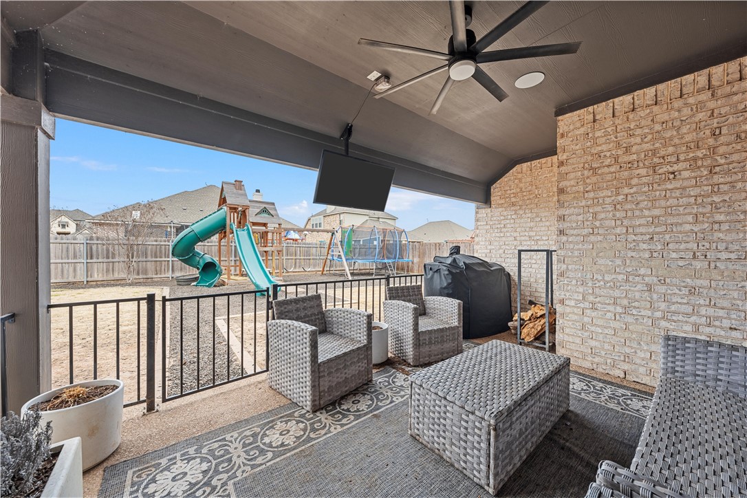 904 Edinburgh Drive, McGregor, Texas image 35