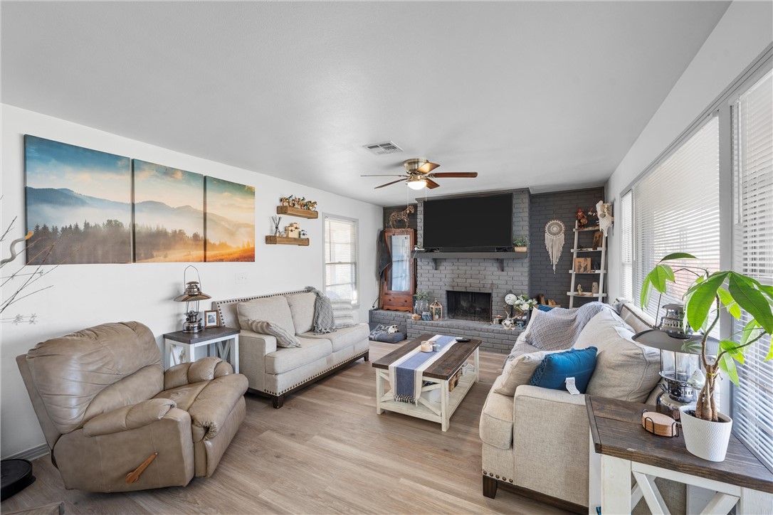 1515 E Texas Avenue, Mart, Texas image 3