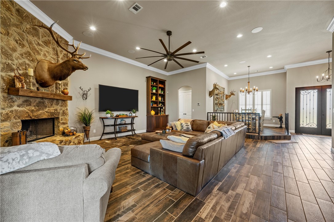1901 Rosenthal Parkway, Lorena, Texas image 13