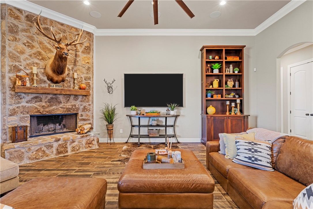 1901 Rosenthal Parkway, Lorena, Texas image 11