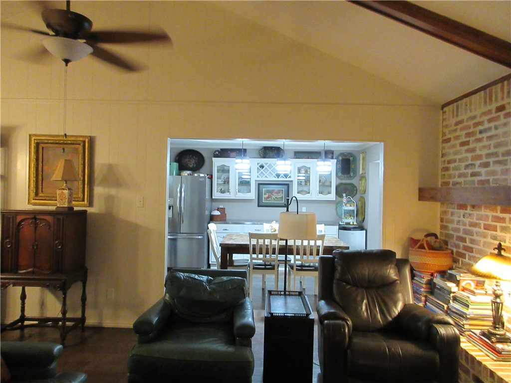 1409 Lorene Lane, Marlin, Texas image 10